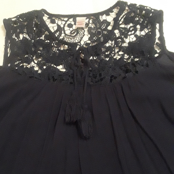 Cold-Shoulder Classy Blouse - Picture 1 of 4
